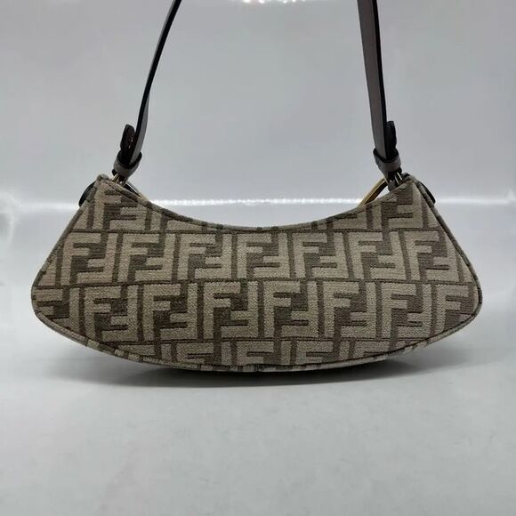 Fendi Women Pre-Loved Bag Very Good Condition - Picture 4 of 9
